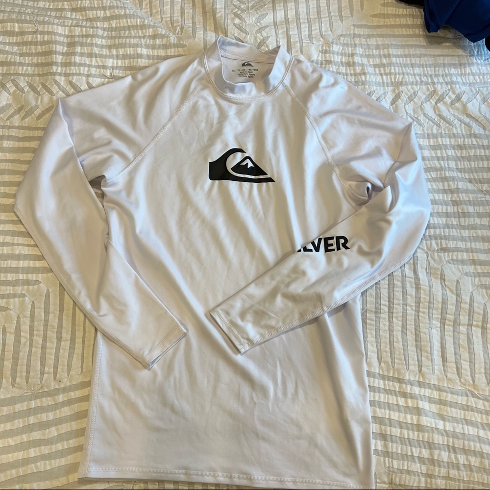 Mens Quiksilver XL Rashguard